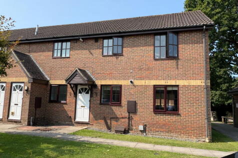 2 bedroom maisonette for sale
