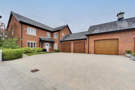 5 bedroom detached house for sale