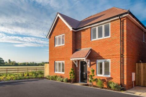 4 bedroom link detached house for sale