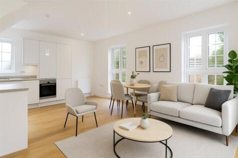 Maxwelton Close, Mill Hill NW7 3 bed detached house for sale