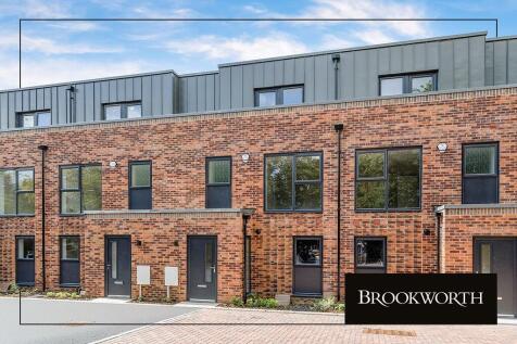4 bedroom terraced house for sale