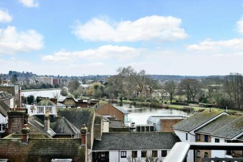 Wadbrook Street, Kingston Upon Thames... 2 bed apartment for sale