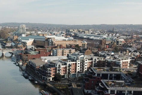 Kingston Upon Thames KT1 1 bed apartment for sale
