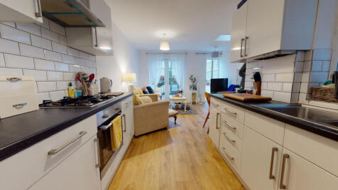 London SE23 2 bed flat for sale
