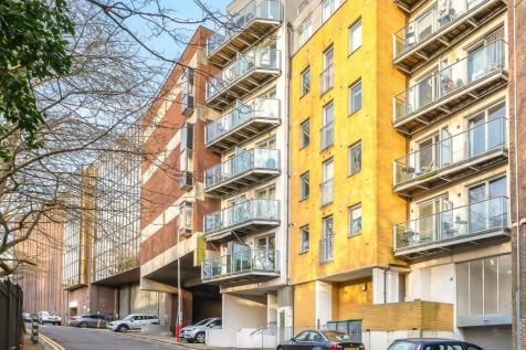 Tetty Way, Bromley BR1 2 bed apartment for sale