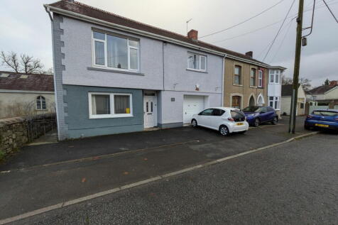 Campbell Road, Llandybie, SA18 3UP 5 bed end of terrace house for sale