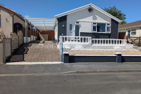 2 bedroom detached bungalow for sale