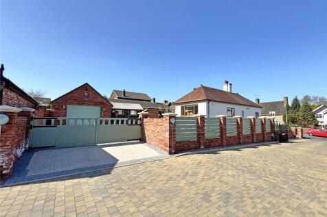 Cemetery Road, Cannock... 3 bed bungalow for sale