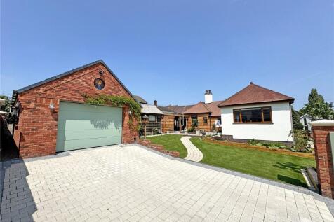 Cemetery Road, Cannock... 3 bed bungalow for sale