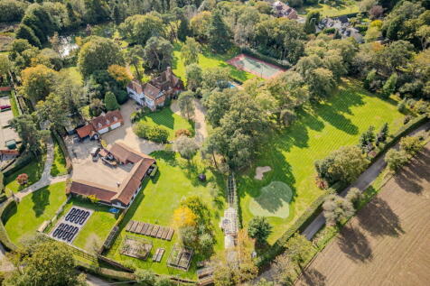 Hyde Lane, Chelmsford CM3 7 bed detached house for sale