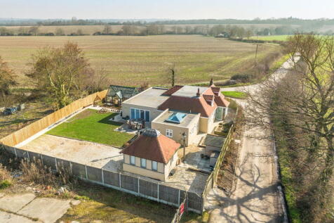 Brook Lane, Chelmsford CM2 4 bed detached house for sale