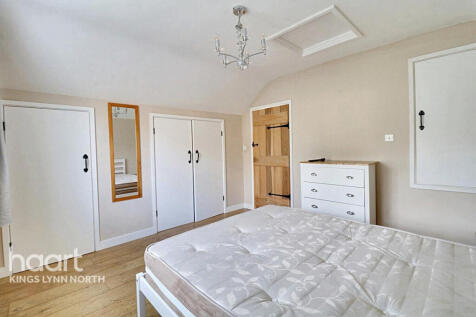 Dersingham PE31 2 bed cottage for sale
