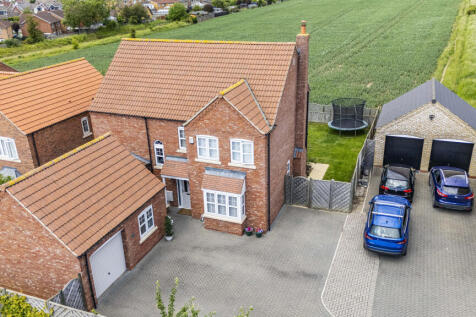 5 bedroom detached house for sale