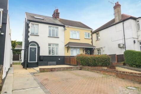 4 bedroom semi-detached house for sale