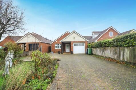 3 bedroom detached bungalow for sale