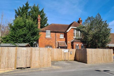 Church Road, Great Bookham KT23 4 bed character property for sale