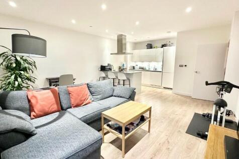 Tiller House, Armada Way, London E6 1 bed apartment for sale