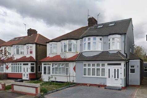 Danehurst Gardens, Ilford IG4 5 bed semi