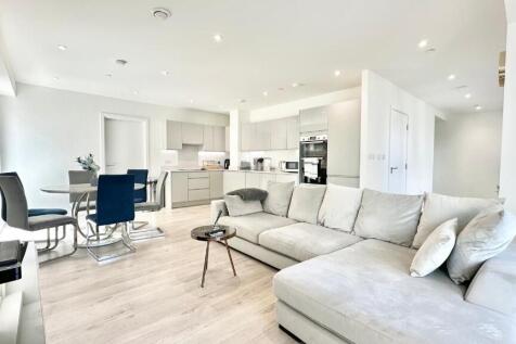 Tyburn Gardens, Peto Street North... 3 bed apartment for sale