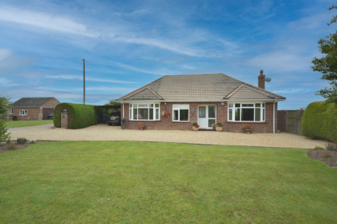 3 bedroom detached bungalow for sale