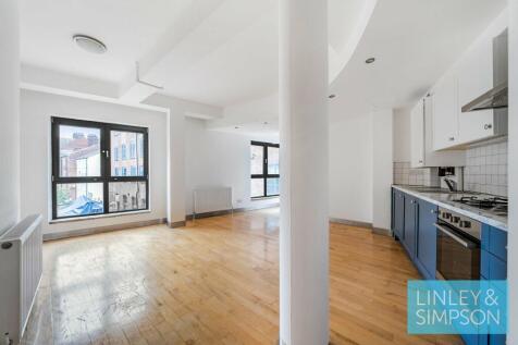 SIMPSONS FOLD WEST, 22 DOCK STREET... 1 bed flat for sale