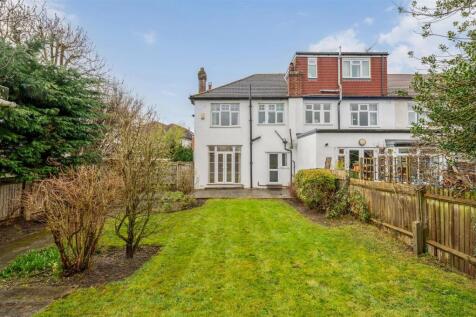 Cannon Close, Raynes Park SW20 3 bed end of terrace house for sale