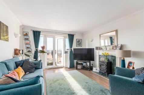 Regency Court, Wimbledon SW19 2 bed flat for sale