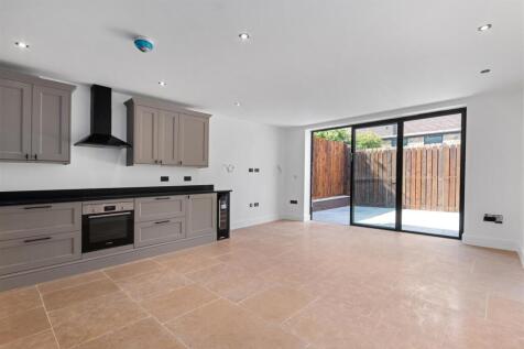 Kingston Road, Wimbledon SW19 2 bed flat for sale