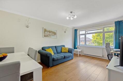 Morton Road, Morden SM4 2 bed maisonette for sale