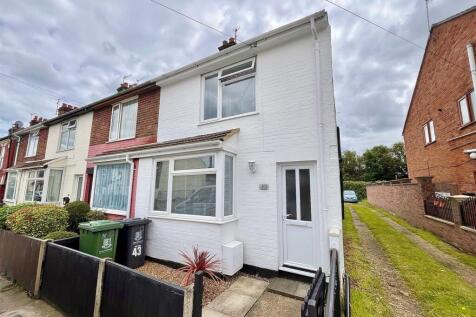 Anson Road, Great Yarmouth 3 bed end of terrace house for sale