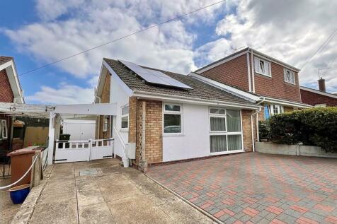 2 bedroom semi-detached bungalow for sale