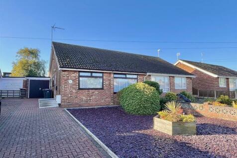 2 bedroom semi-detached bungalow for sale