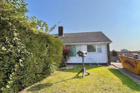 3 bedroom semi-detached bungalow for sale