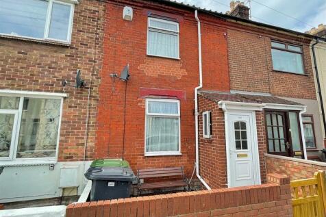 Stafford Road, Great Yarmouth 3 bed terraced house for sale