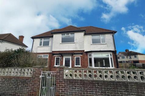 Salisbury Road, Great Yarmouth 3 bed link detached house for sale