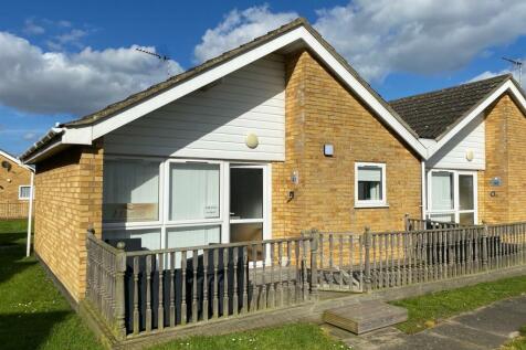 Waterside Holiday Park, Lowestoft... 2 bed park home for sale
