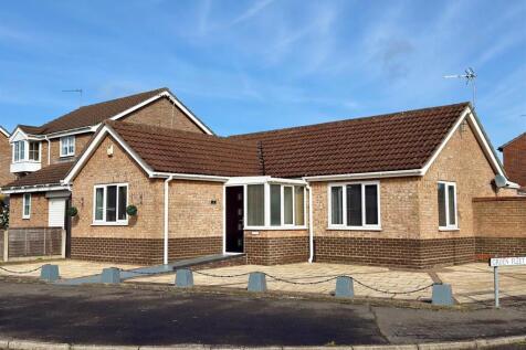 2 bedroom detached bungalow for sale