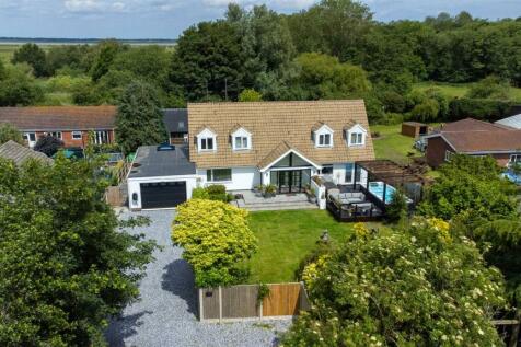 5 bedroom detached house for sale