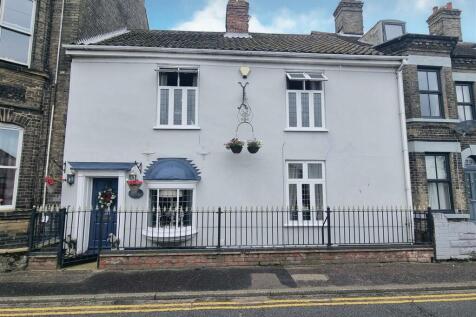 High Street, Gorleston 3 bed terraced house for sale