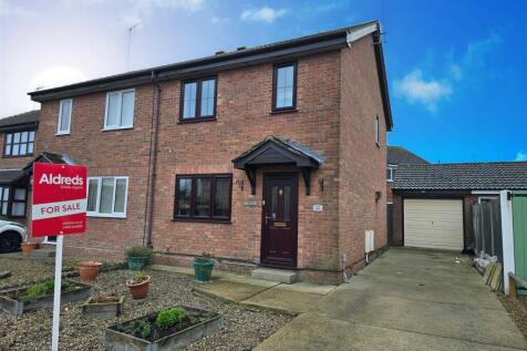 3 bedroom semi-detached house for sale