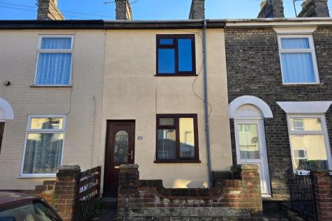 Trafalgar Road East, Gorleston, 3 bed terraced house for sale