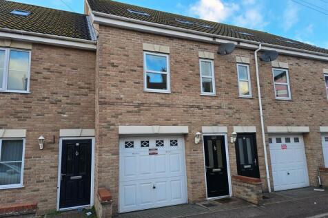 Back Chapel Lane, Gorleston 3 bed terraced house for sale