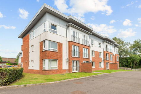 1 bedroom ground floor flat for sale