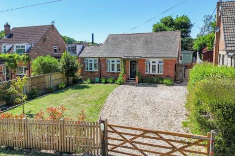 Forest Road, Salisbury SP5 3 bed bungalow for sale