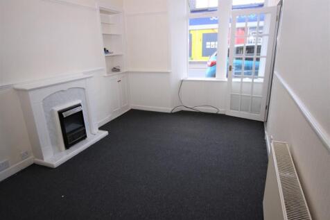 1 bedroom ground floor flat for sale