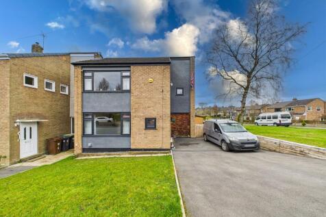 4 bedroom link detached house for sale