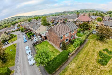 Poplar Avenue, New Mills, SK22 2 bed semi