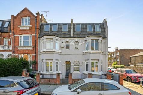 Bagleys Lane, Fulham, London SW6 2AR 2 bed flat for sale
