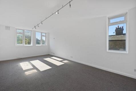 Bagleys Lane, Fulham, London SW6 2AR 2 bed flat for sale