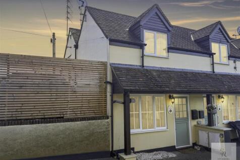 High Street, Hemel Hempstead HP1 2 bed end of terrace house for sale